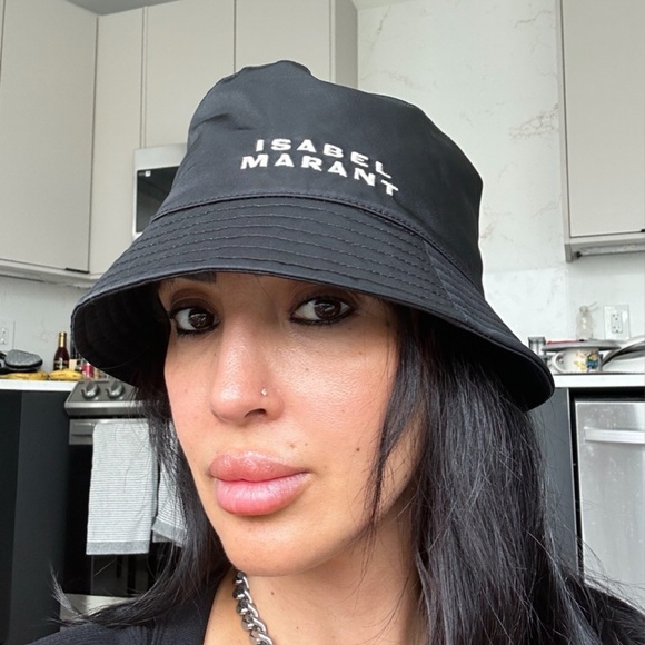 Isabel Marant Black Bucket Hat - Picture 1 of 5